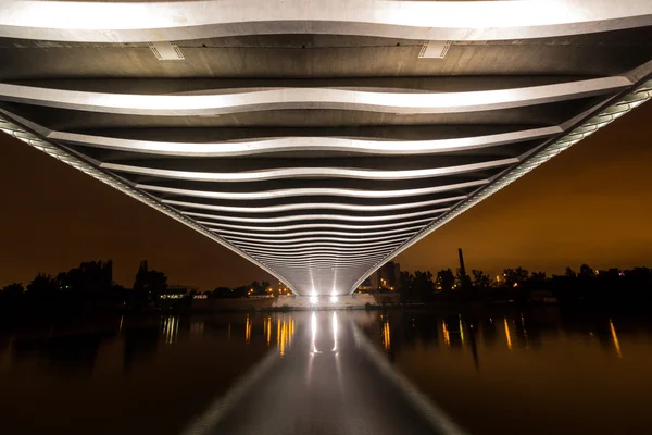 Na köprü gece görünümü — Stok fotoğraf