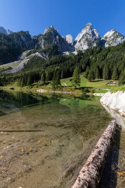 Beau paysage de lac alpin — Photo