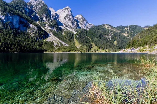 Schöne Landschaft des alpinen Sees — Stockfoto