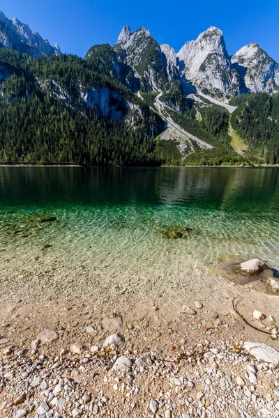 Gyönyörű táj, alpesi tó — Stock Fotó