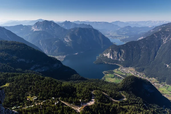 Hermosa vista de los Alpes desde la montaña Dachstein — Foto de Stock