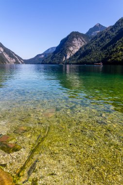 Güzel manzara dağ gölü