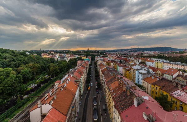 Blick auf Prag von der Nuselsky-Brücke bei Sonnenuntergang — Stockfoto