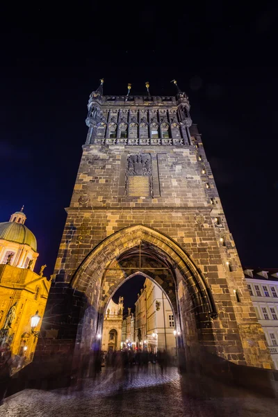 Praga al atardecer, vista de la Torre del Puente Menor —  Fotos de Stock