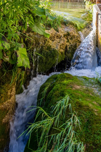 Waterfall with rainbow in national park Plitvice — Stock Photo, Image