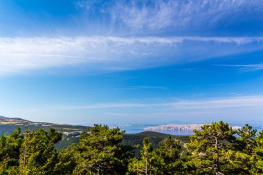 Güzel sahil ve Adriyatik Denizi