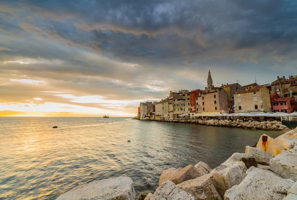 Krásný západ slunce v Rovinj — Stock fotografie