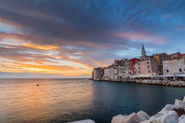 Rovinj gyönyörű naplementében — Stock Fotó