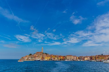 Panoramik kent Rovinj üzerinde