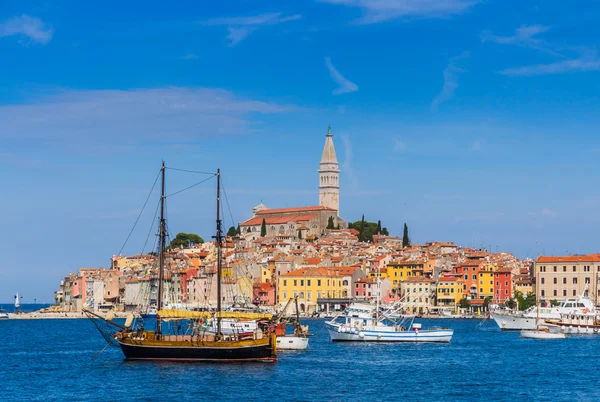 Panoramiczny widok na stare miasto Rovinj — Zdjęcie stockowe