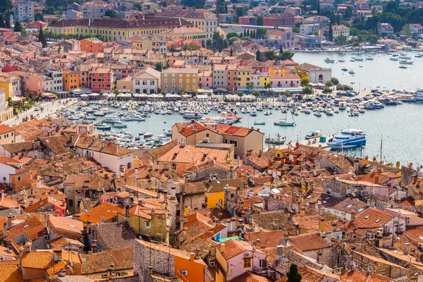 Tiro aéreo da cidade velha Rovinj — Fotografia de Stock