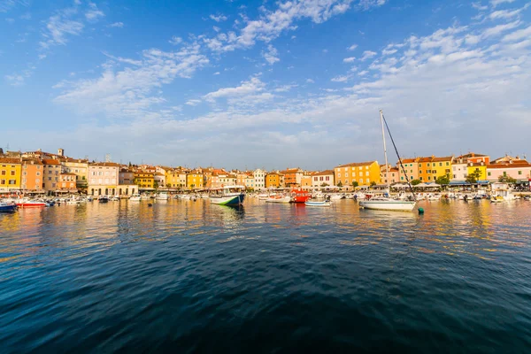 Panoramatický pohled na staré město Rovinj — Stock fotografie