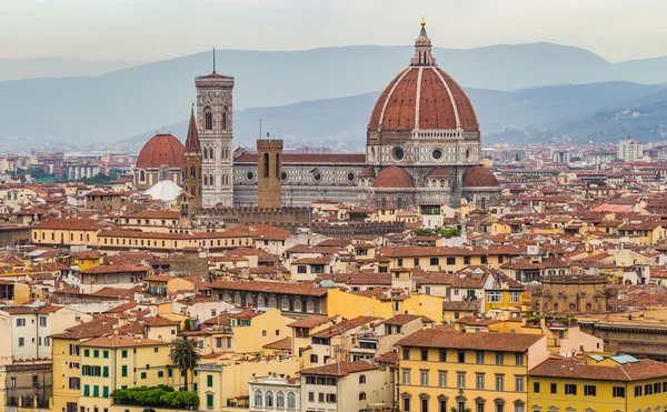 Blick auf den Dom in Florenz — Stockfoto