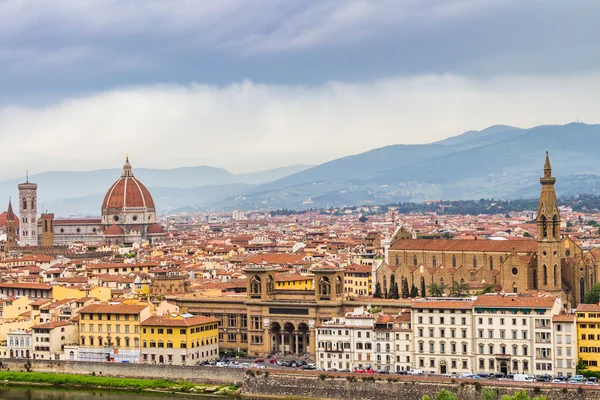 Blick auf den Dom in Florenz — Stockfoto