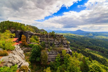 Pravcicka kapısı (en büyük doğal kemer Avrupa'da)