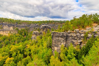 Pravcicka kapısı (en büyük doğal kemer Avrupa'da)