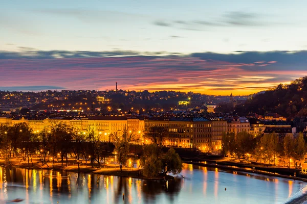 Vue panoramique de Prague sur la rivière Vltava — Photo