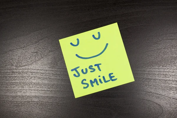 Just smile sticky note — Stock Photo, Image