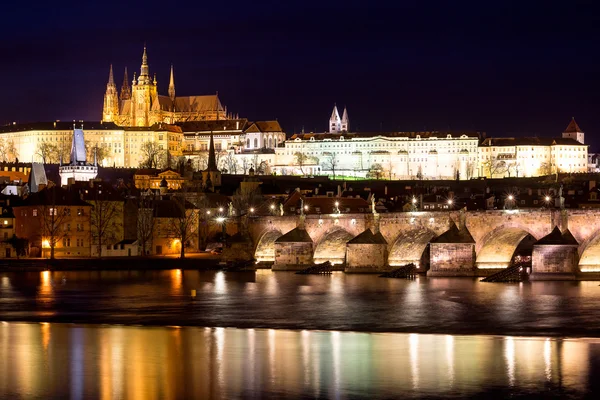 Castello di Praga e Ponte Carlo, Praga — Foto Stock