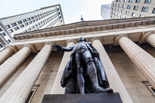 A Wall Street és a pénzügyi negyedben épületek views — Stock Fotó