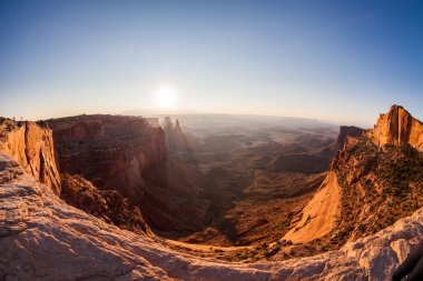 Mesa Arch adlı gündoğumu, Canyonlands Milli Parkı