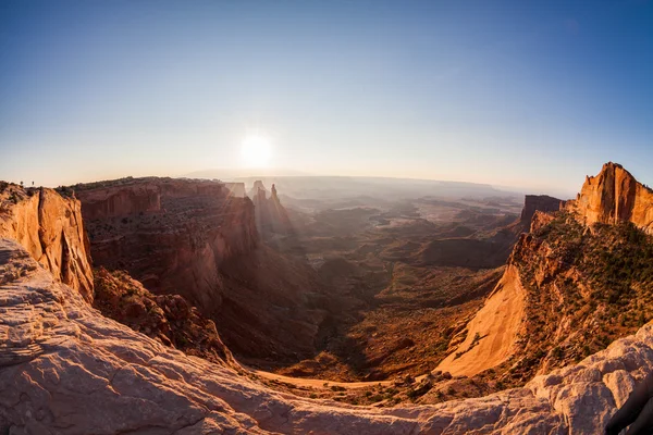 Mesa Arch all'alba, Parco Nazionale Canyonlands — Foto Stock