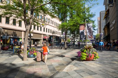 Denver ana alışveriş caddesi 16 th Street manzarası
