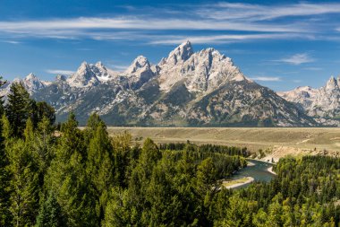 Grand Teton Milli Parkı ve yılan nehir manzarası