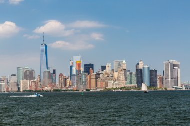 Liberty Adası'ndan side Midtown Manhattan'ın manzaraları