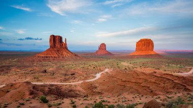 Monument Valley, günbatımı, yaz 2015