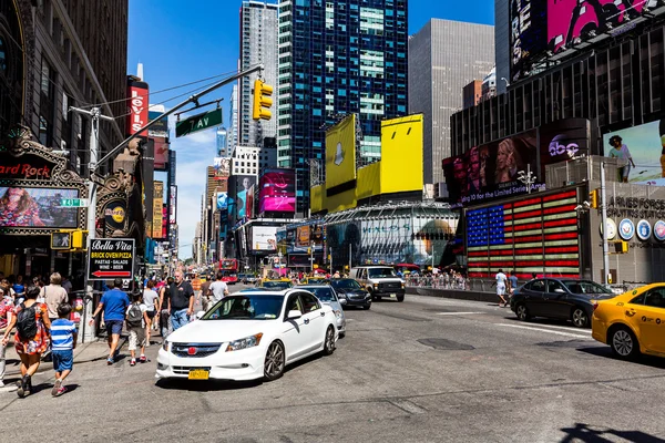 8 Av görünümüne New York'ta W42nd sokaktan — Stok fotoğraf