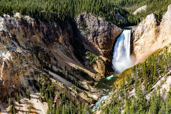 Lower Yellowstone Falls no Parque Nacional de Yellowstone — Fotografia de Stock