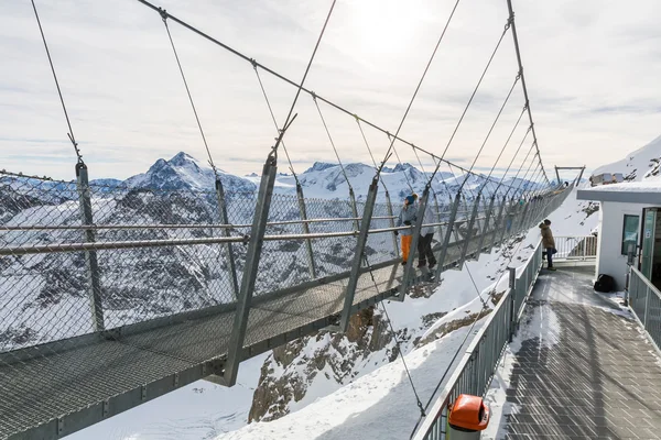 Blick von außen auf die Infrastruktur des Skigebiets engelberg — Stockfoto