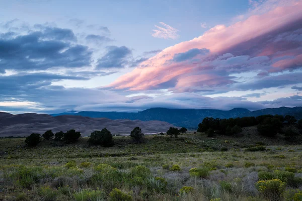 Parque Nacional Great Sand Dunes al atardecer — Foto de Stock