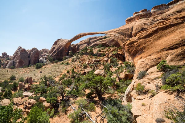 Kilátás nyílik a táj Arch az Arches Nemzeti Park — Stock Fotó