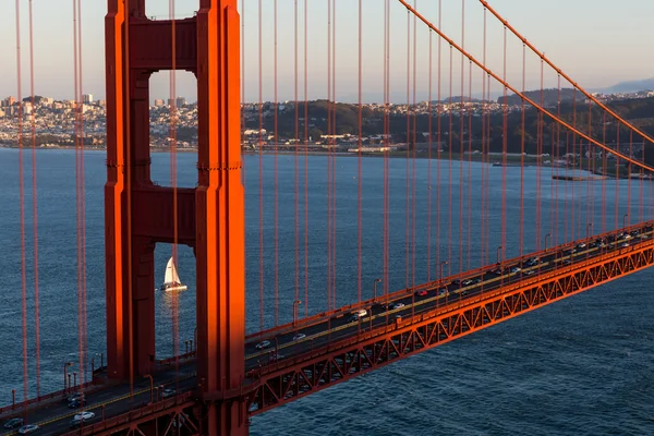 Golden Gate Bridge at sunset from Battery Spencer viewpoint — Stock Photo, Image