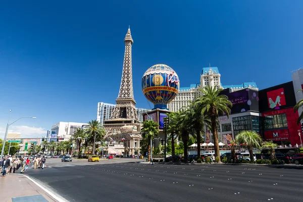 มุมมองภายนอกของปารีสคาสิโนรีสอร์ทบน Las Vegas Strip — ภาพถ่ายสต็อก