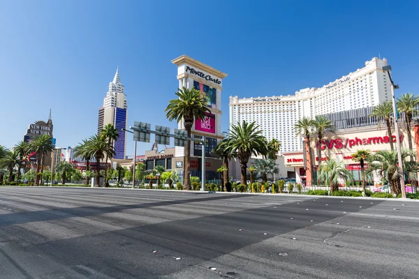 Uitzicht op de buitenkant van het Monte Carlo Casino op de Las Vegas Strip — Stockfoto