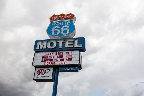 Vistas da rota 66 decorações na cidade de Seligman, no Arizona — Fotografia de Stock