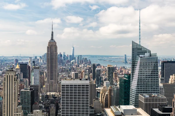 Nézd a Manhattan belvárosa és a híres Empire State Building — Stock Fotó