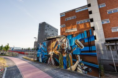 Zürih'in çeşitli mimari görünümünü ünlü kartpostal