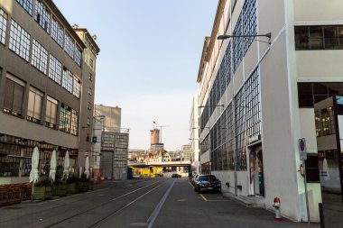 Zürih'in çeşitli mimari görünümünü ünlü kartpostal