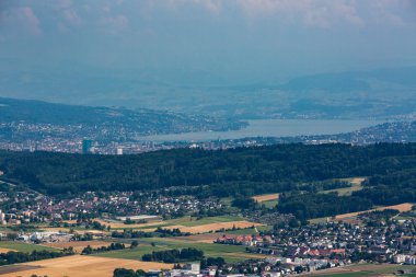 Dağ Lagern görünümlerinden Zürih'e