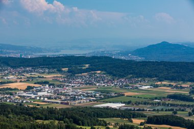 Dağ Lagern görünümlerinden Zürih'e
