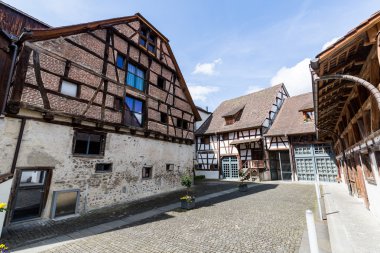 Çeşitli evlerde eski kasaba Stein am Rhein
