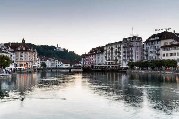 Pohled na město Lucerne ve Švýcarsku — Stock fotografie