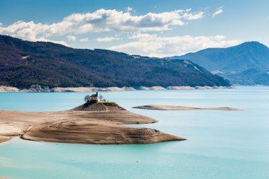 Göl Serre-Poncon, Hautes-Alpes, Fransa