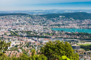 Uetliberg, İsviçre Zürih dağdan görüntülemek