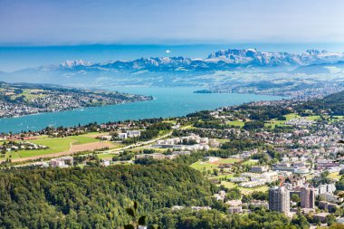 Uetliberg, İsviçre Zürih dağdan görüntülemek