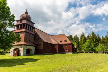 Tüm ahşap kilise Svaty Kriz Slovakya 
